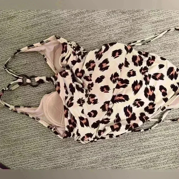 NWOT SMALL CHEETAH/LEOPARD BATHING SUIT ONE PIECE - Picture 3 of 5